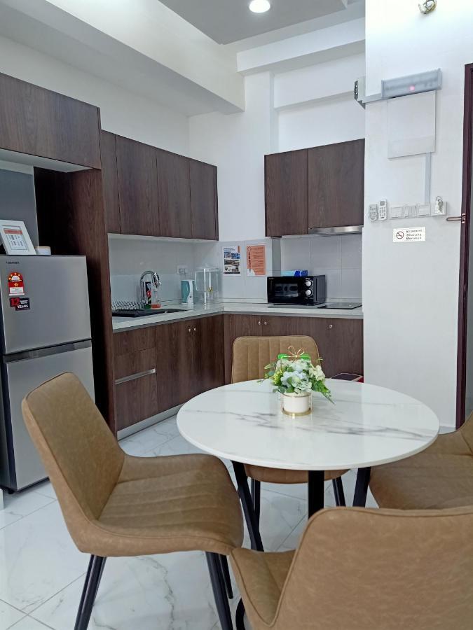 Al Zahra Homestay By Troika Kota Bharu "Stay In Style, Sleep In Comfort" Экстерьер фото